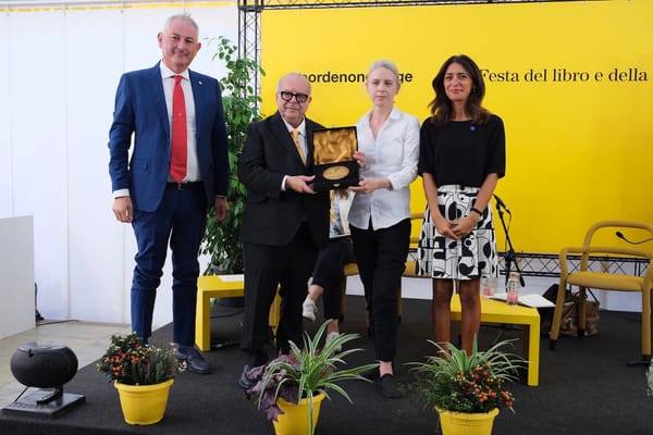 PORDENONELEGGE chiude con OLTRE 160mila presenze, dal 20 al 22 ottobre la 3 giorni di PRAGA. In vista il 2027 della Capitale Italiana della Cultura