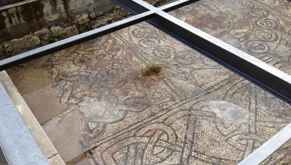 MOSAICO FRANCO-CAROLINGIO IN DEGRADO, L’APPELLO DI CERVIGNANO: VENERDI’ 9 OTTOBRE UN INCONTRO SUL TEMA
